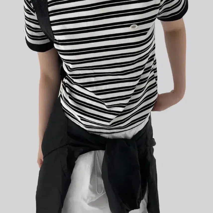 [BUNJANG] Autumn Made Stud Short Sleeve T-Shirt / 어텀 [made]스터드ST티셔츠