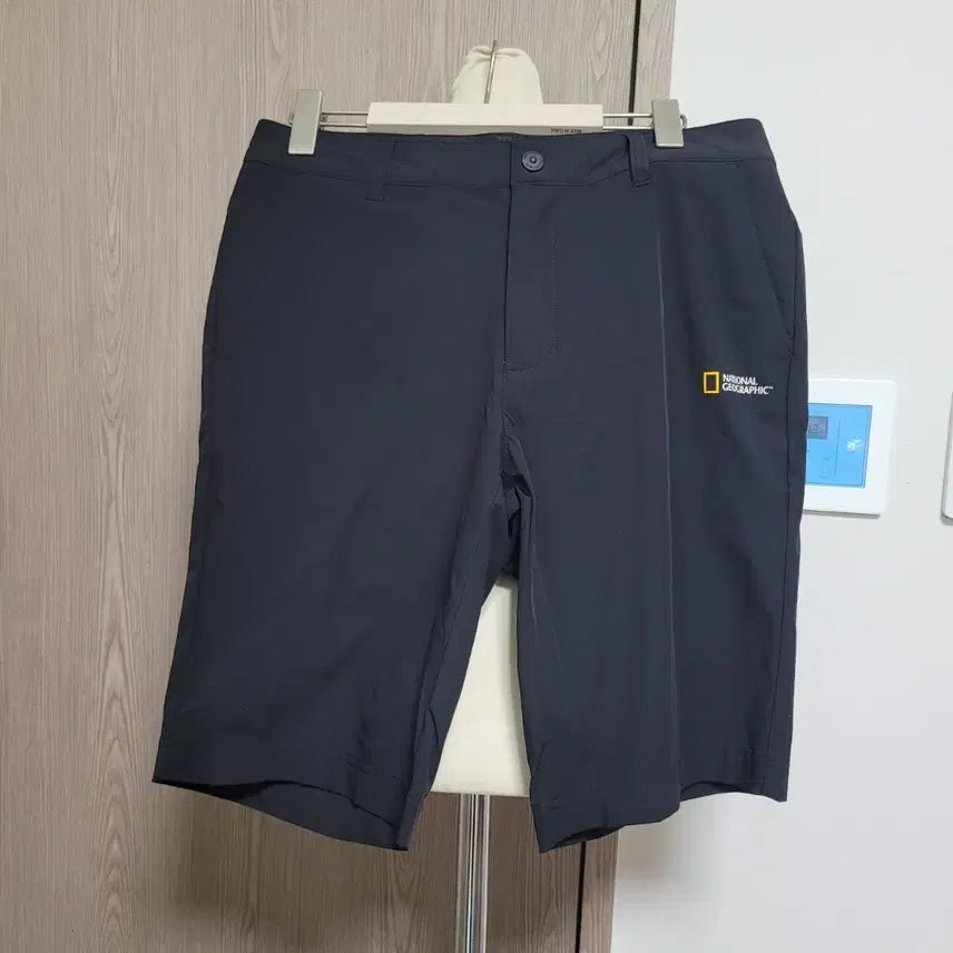 [BUNJANG] National Geographic Black Nylon Blend Shorts 31-inch / 오늘만이가격!!   내셔널지오그래픽 반바지 블랙 31인치