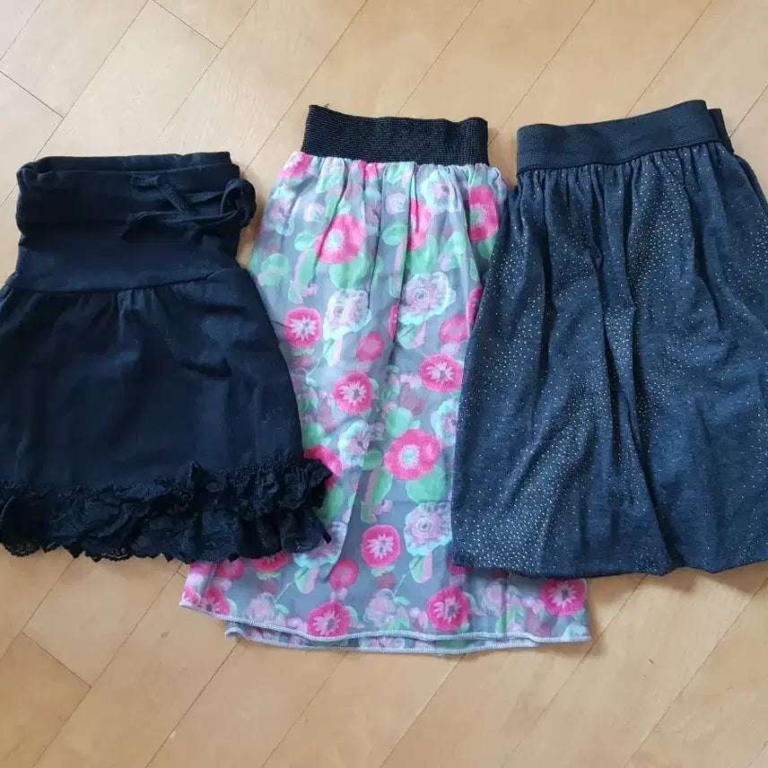 [BUNJANG] Mini Skirt Set (3-Piece) / 미니 스커트 3종 (새제품)