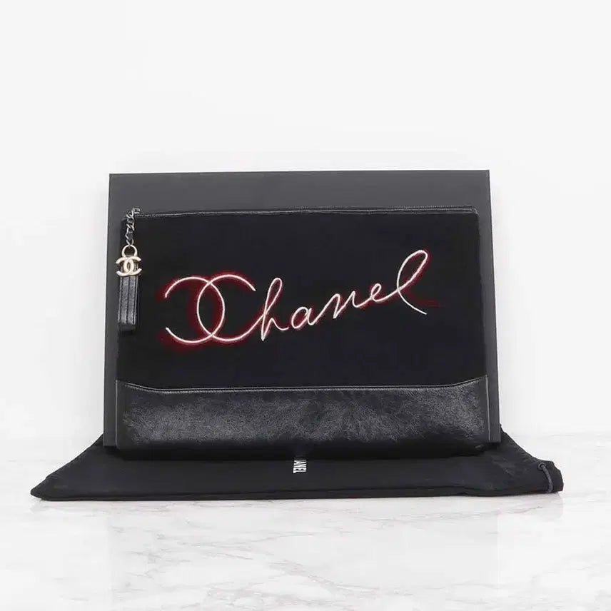 [BUNJANG] Chanel Black Paris Salzburg Clutch 26th Batch / 샤넬 블랙 파리 잘츠부르크 클러치 26번대 (패밀리 판매용)