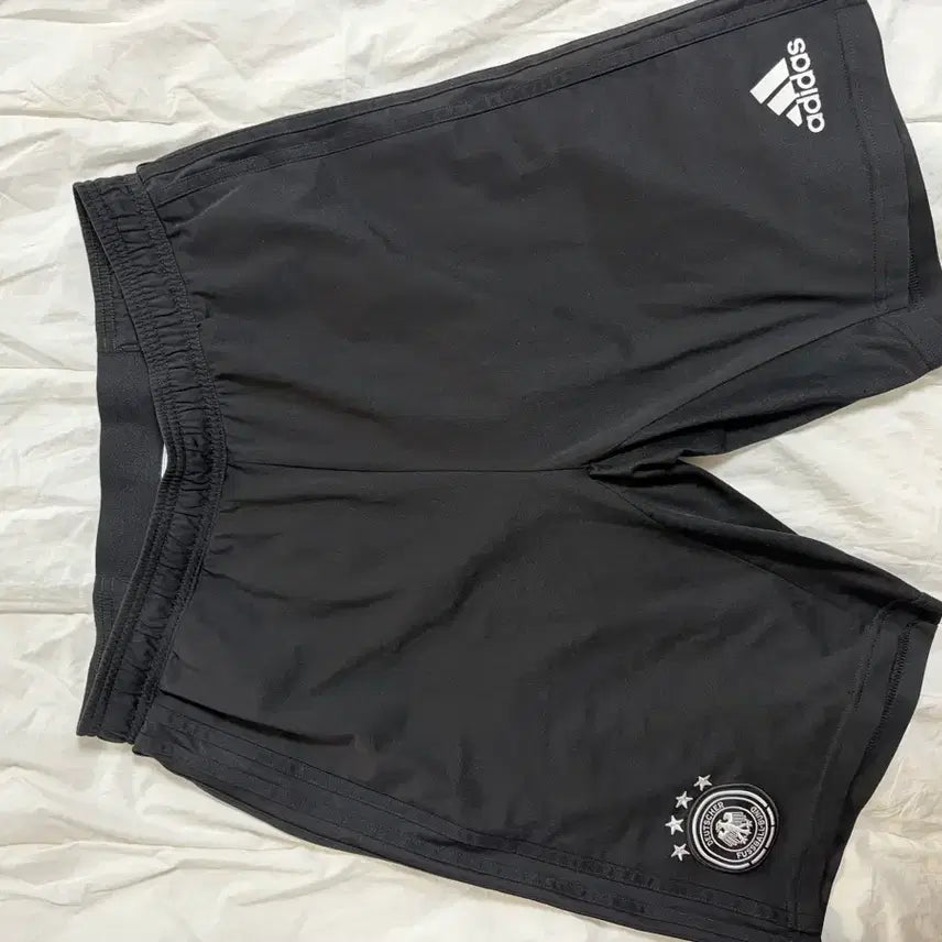 [BUNJANG] Germany National Team Soccer Shorts Size 100 / 독일 국가대표 쇼츠 100