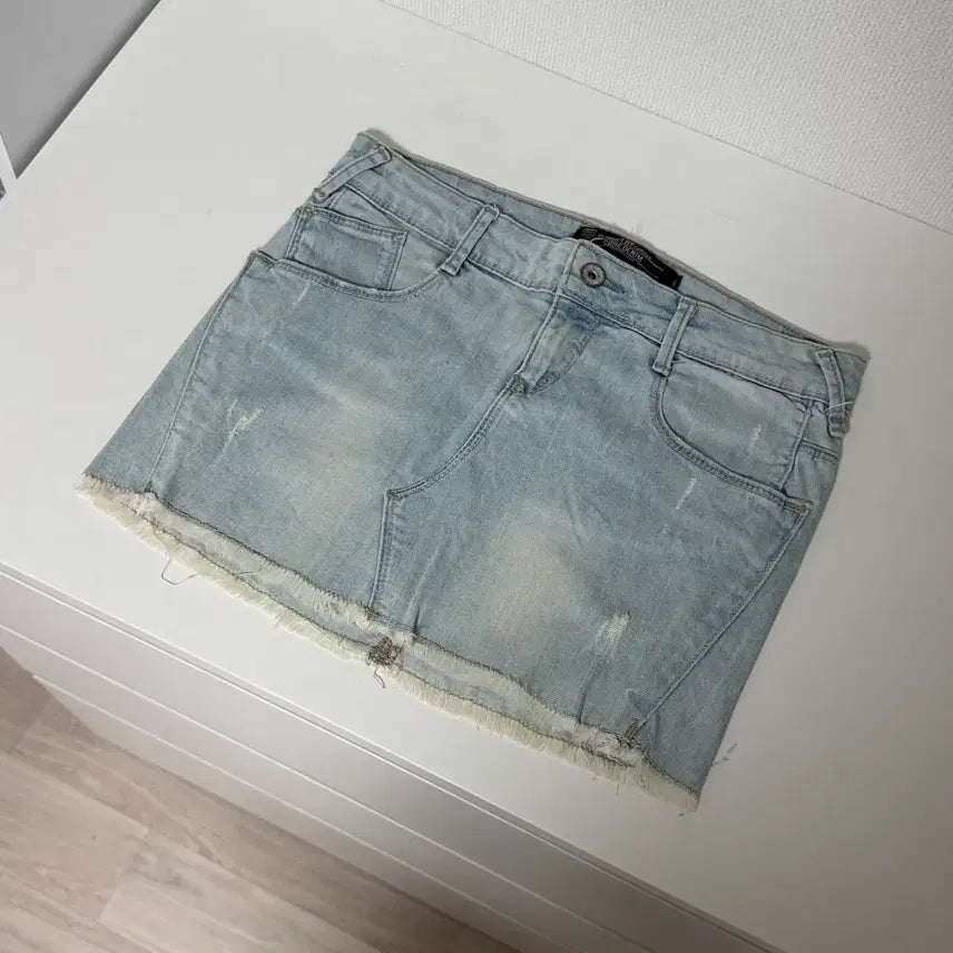 [BUNJANG] Zara Light Wash Mini Skirt / ZARA 연청 미니 스커트
