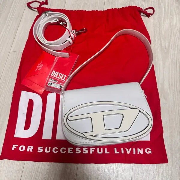 [BUNJANG] Diesel 1DR Shoulder Bag Nappa Leather White / 디젤 1DR 숄더백 인 나파 레더 화이트