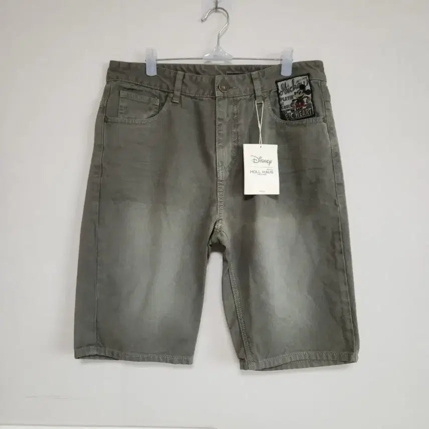 [BUNJANG] Disney Mickey Mouse Khaki Shorts (30-inch) / 디즈니 미키마우스 반바지 카키 30인치.( 새상품)