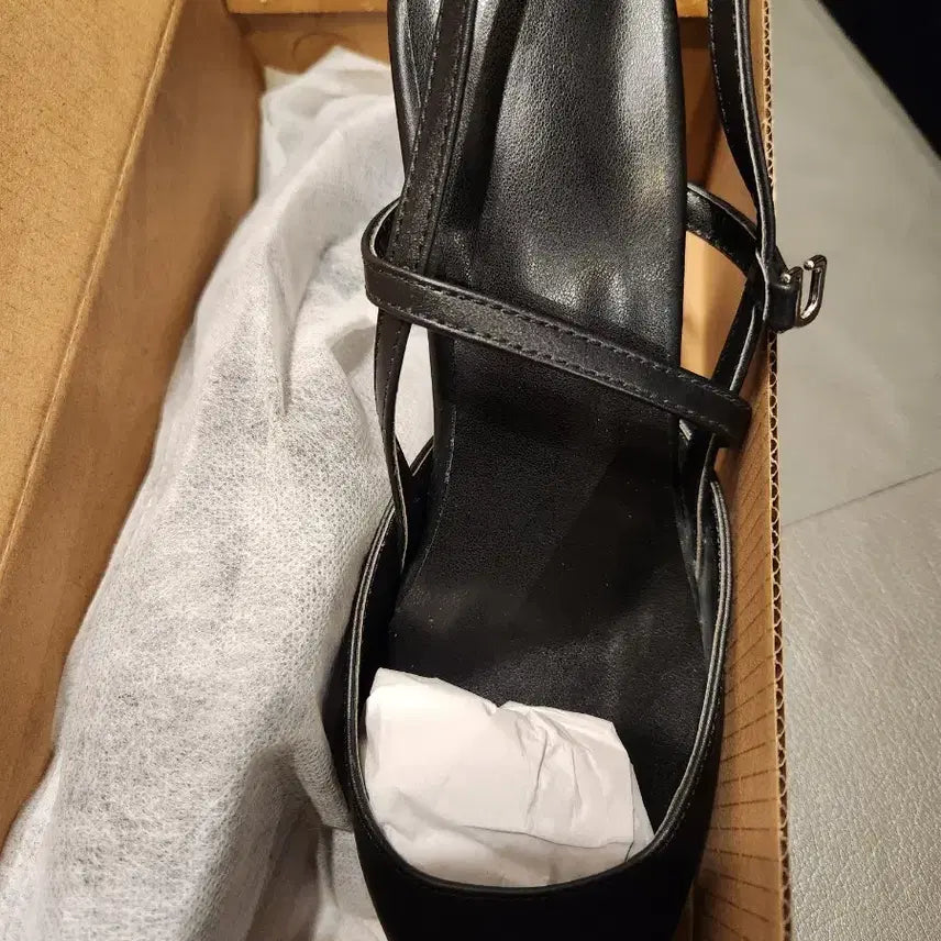 [BUNJANG] Black High Heels (6cm Heel, 255cm) / 검정색 구두 255cm 굽6cm