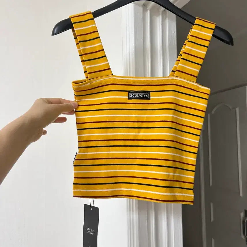 [BUNJANG] Sculptor Cropped Ribbed Tank Top / 택 달린 새 제품) 스컬프터 크롭 나시티 / 자라 지컷 스타일