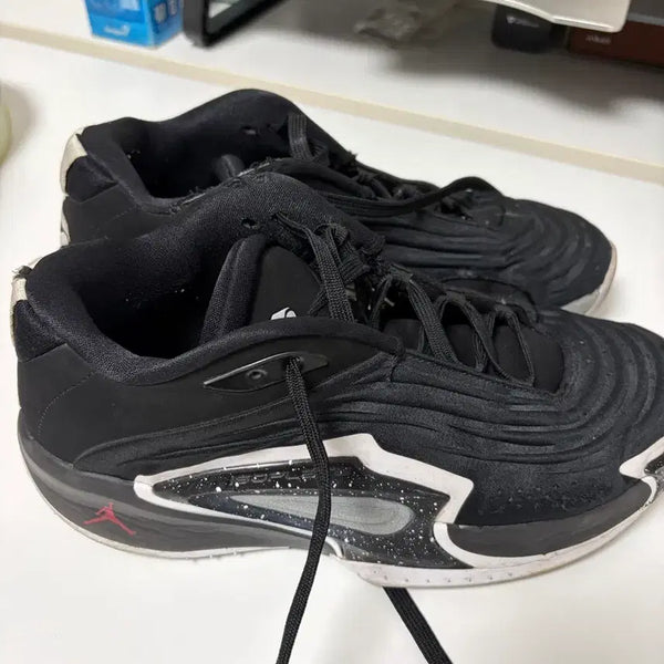 [BUNJANG] Luka 3 Basketball Shoes - Black, Size 275 / 루카 3 275