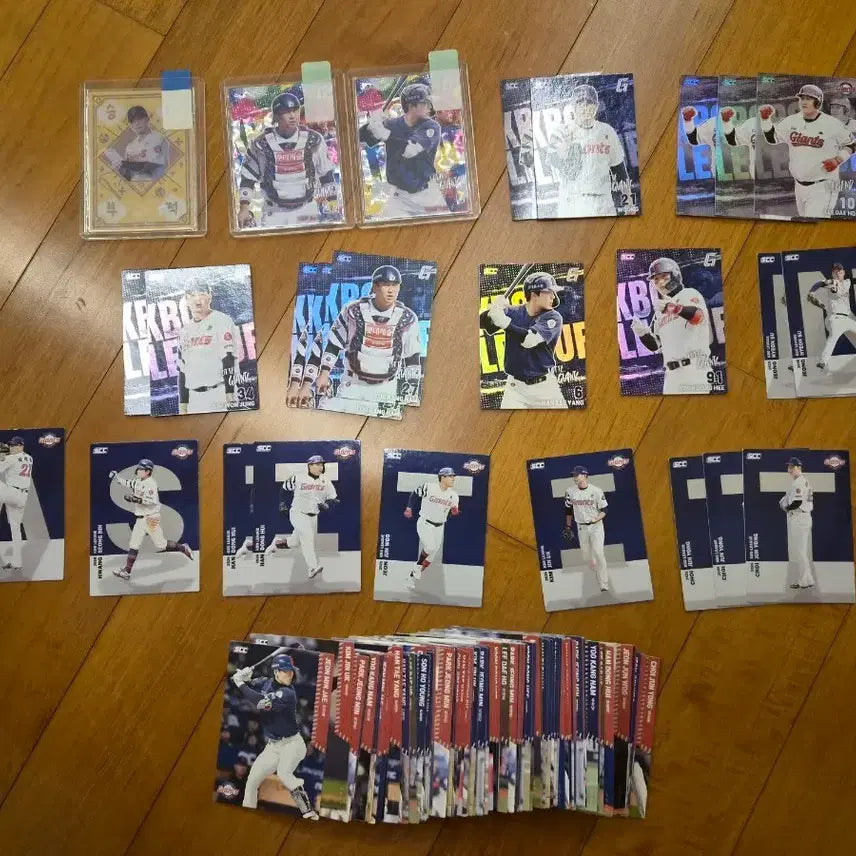 [BUNJANG] KBO Yoon Dong-hee Bundle Set with Victory Charm Holo Parallel / KBO카드 롯데 윤동희 승리부적 홀로패러렐 포함 일괄