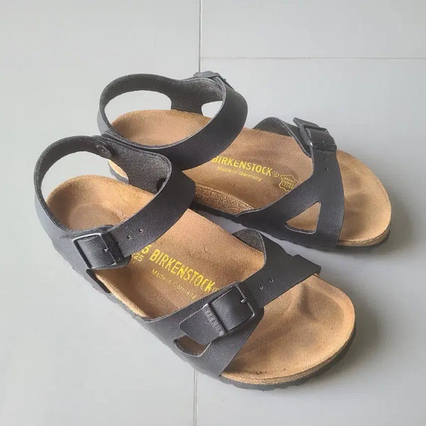 [BUNJANG] Birkenstock Milano Sandals Black 225 / 버켄스탁  샌들 225