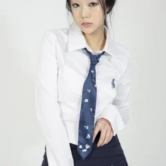 [BUNJANG] Darling Your Badd Rose Logo Symbol Crop Shirt Navy / 달링유어배드 로즈 로고 심볼 크롭 셔츠 네이비