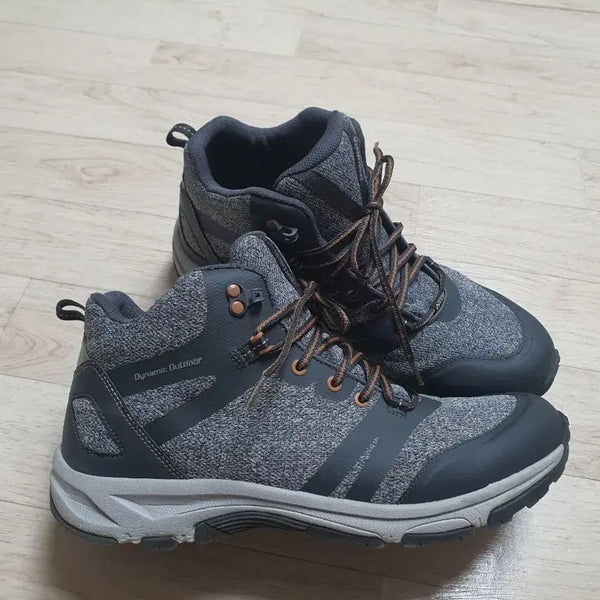 [BUNJANG] Mountia Gore-Tex Hiking Trekking Shoes Size 285 / 285 마운티아 고어텍스 등산화 트레킹화 285사이즈 깨끗해요