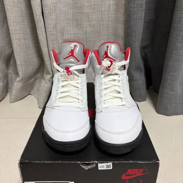 [BUNJANG] Air Jordan 5 Retro Fire Red Silver Tongue 2020 (265) / 에어조던5 레트로 파이어레드 실버텅 2020 [265]