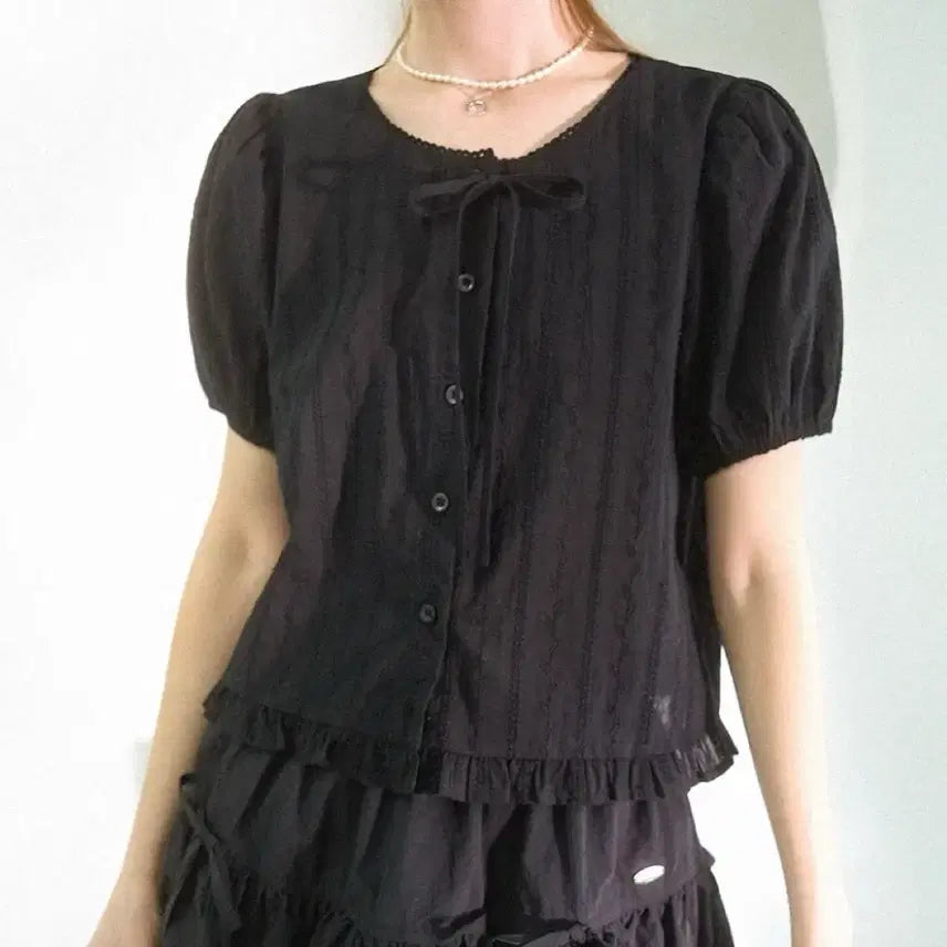 [BUNJANG] Vivacious Blouse (Black) / 비바셔스 블라우스 (블랙)