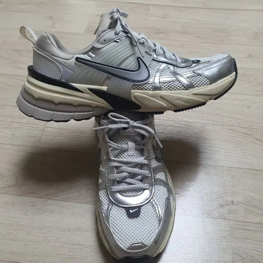 [BUNJANG] Nike V2K Summit Men's Sneakers Size 275 / 275 나이키 V2K 서밋 남성 운동화 스니커즈 275사이즈 완전좋아요