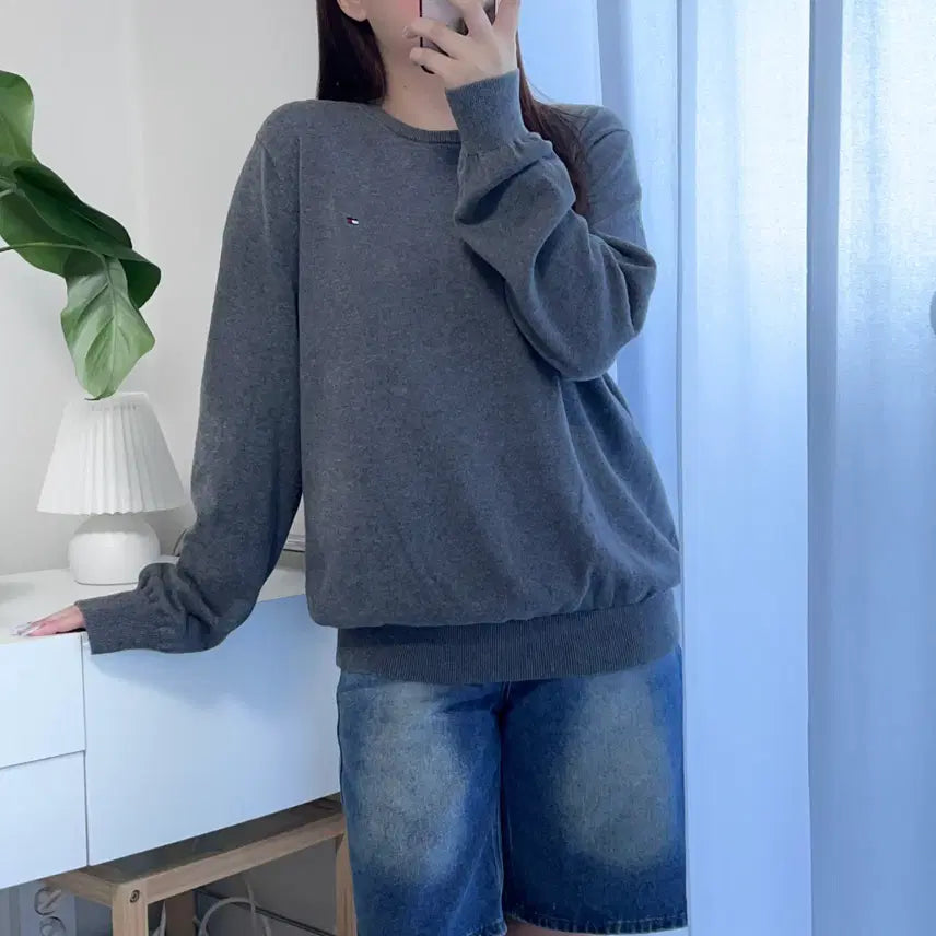 [BUNJANG] Tommy Hilfiger Charcoal Round Neck Knit Sweater (L) / 타미 챠콜 라운드 니트 [ L ]