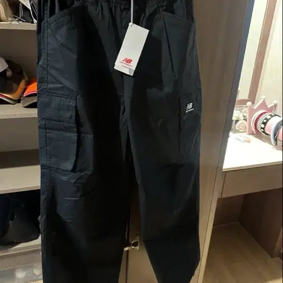 [BUNJANG] New Balance Wild Pants (Medium) / 뉴발 와일드 팬츠 (미듐)(109000원)