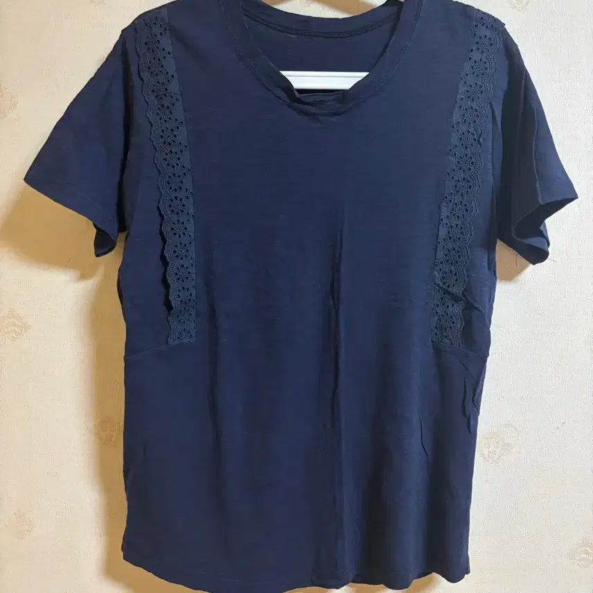 [BUNJANG] Navy Lace Short Sleeve T-Shirt / 네이비 레이스 반팔 티셔츠