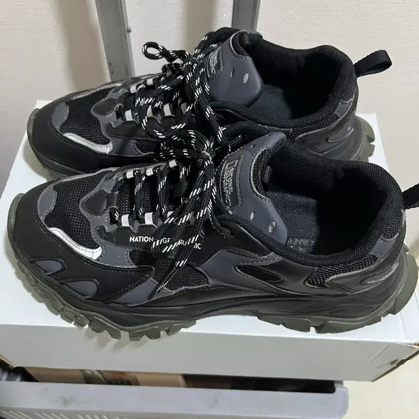 [BUNJANG] National Geographic Trekking Shoes Black Unisex / 내셔널지오그래픽 트레킹화 블랙 신발 260~265(남녀공용)판매