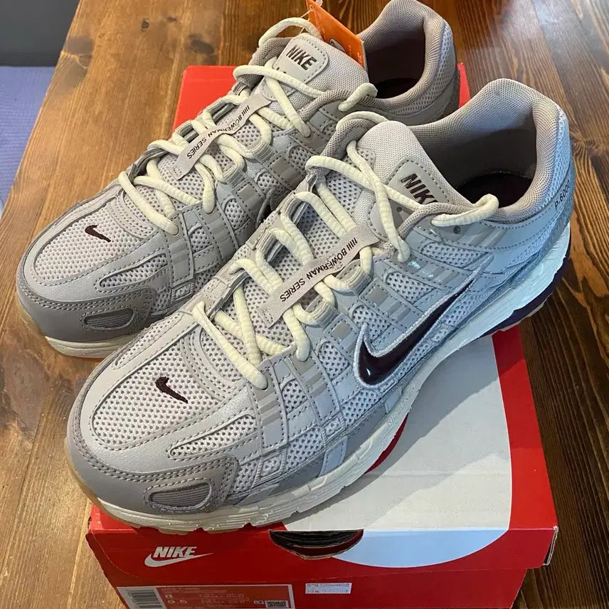 [BUNJANG] Nike P-6000 Grey/Burgundy Shoes (Size 260) / (260)나이키 P-6000 그레이/버건디 새상품