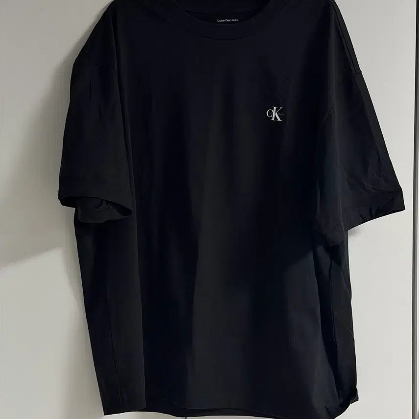 [BUNJANG] Calvin Klein Jeans Logo Solid Short Sleeve T-Shirt / [1회 착용]캘빈클라인 진 로고 솔리드 반팔 티셔츠