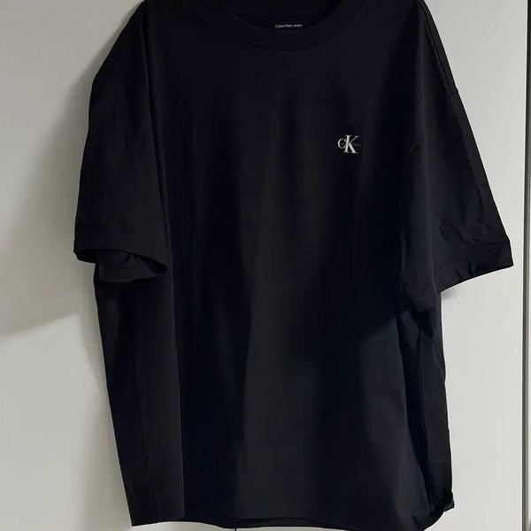 [BUNJANG] Calvin Klein Jeans Logo Solid Short Sleeve T-Shirt / [1회 착용]캘빈클라인 진 로고 솔리드 반팔 티셔츠