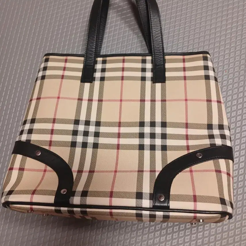[BUNJANG] Burberry Check Shoulder Bag Black / 버버리 체크 숄더백 블랙