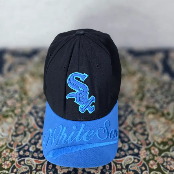 [BUNJANG] MLB Chicago White Sox Script Logo Color-Blocked Ball Cap / MLB 시카고 화이트삭스 스크립트 로고 배색 볼캡