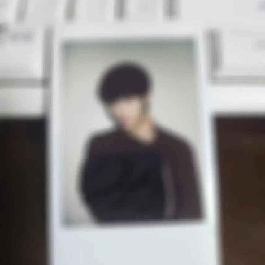[BUNJANG] VIXX Hongbin Signed Polaroid / 빅스 홍빈 싸인 폴라