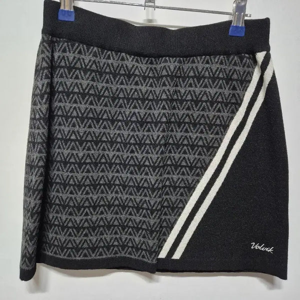 [BUNJANG] Volvik Golf Skirt Black White Pattern Size 24-25 / 볼빅 골프 스커트 블랙 화이트 패턴24~25