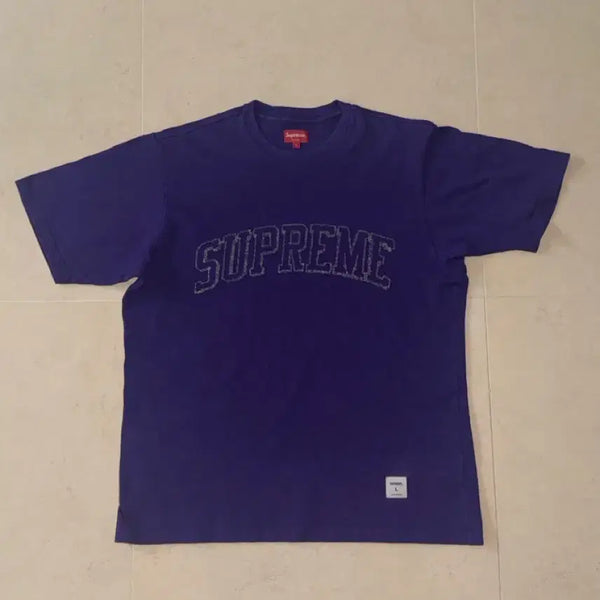 [BUNJANG] Supreme Sketch Embroidered Short Sleeve Top Purple (L) / 슈프림 스케치 자수 숏슬리브 탑 퍼플 23SS (L)