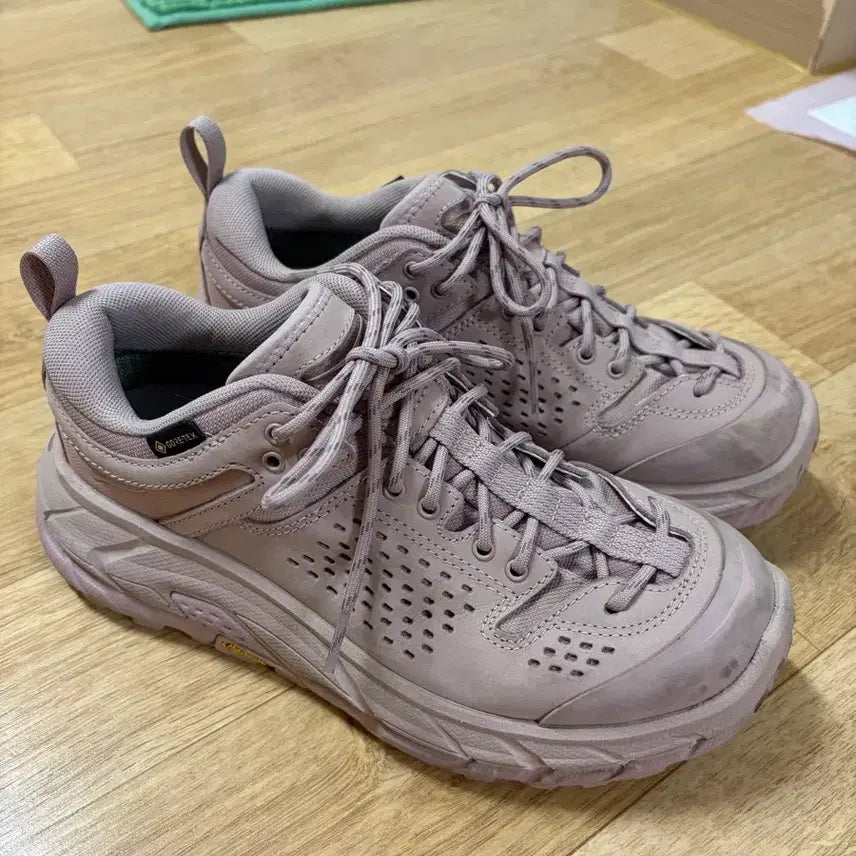 [BUNJANG] Hoka Tor Low Pink 240 / 호카 토르 로우 핑크 240