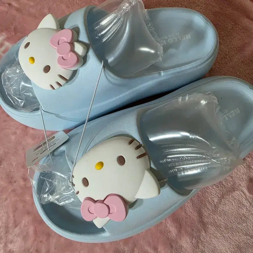 [BUNJANG] Hello Kitty Platform Slippers / 키티 통굽 슬리퍼