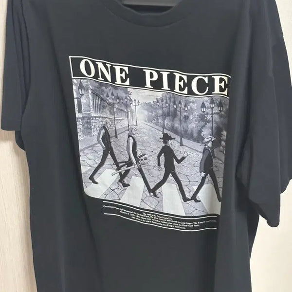 [BUNJANG] Uniqlo x One Piece Archive Short Sleeve T-Shirt Black / 유니클로 원피스 UT 아카이브 반팔 티셔츠 블랙