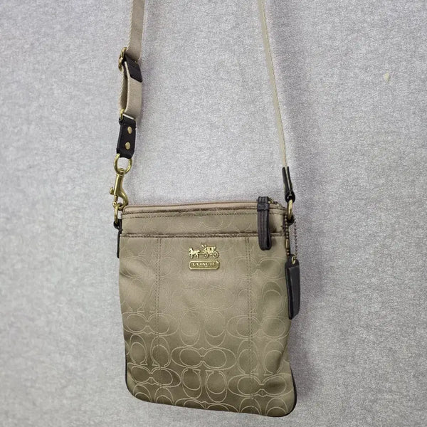 [BUNJANG] COACH Signature Jacquard Mini Crossbody Bag / COACH 코치 시그니처 자카드 크로스백 미니백