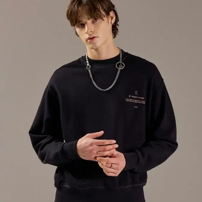[BUNJANG] Maison Mined Oversized Graphic Sweatshirt Black / 메종미네드 맨투맨 블랙