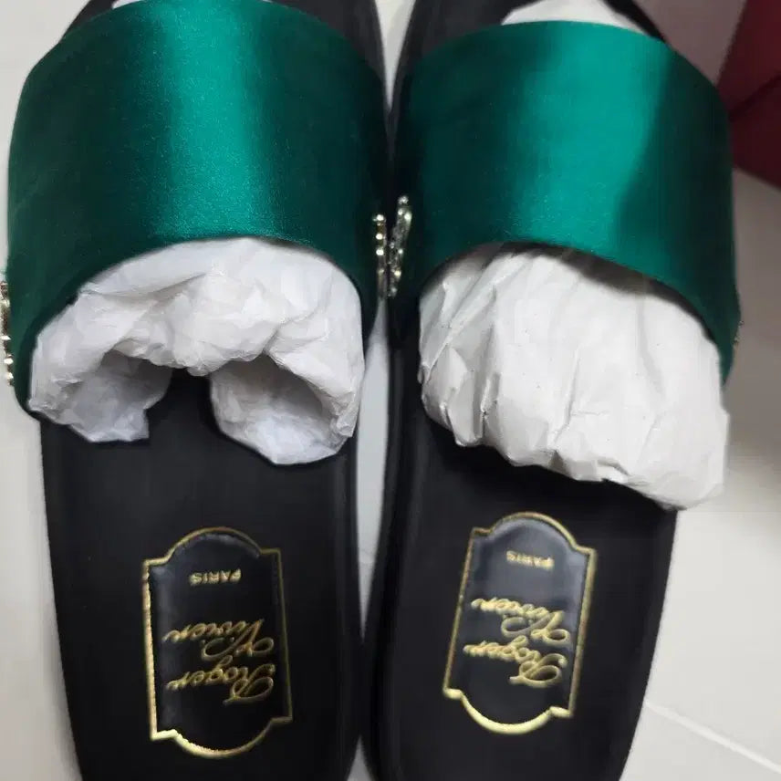 [BUNJANG] Roger Vivier Velvet Jewel Detail Slippers Size 37 / 로저비비에 슬리퍼 37