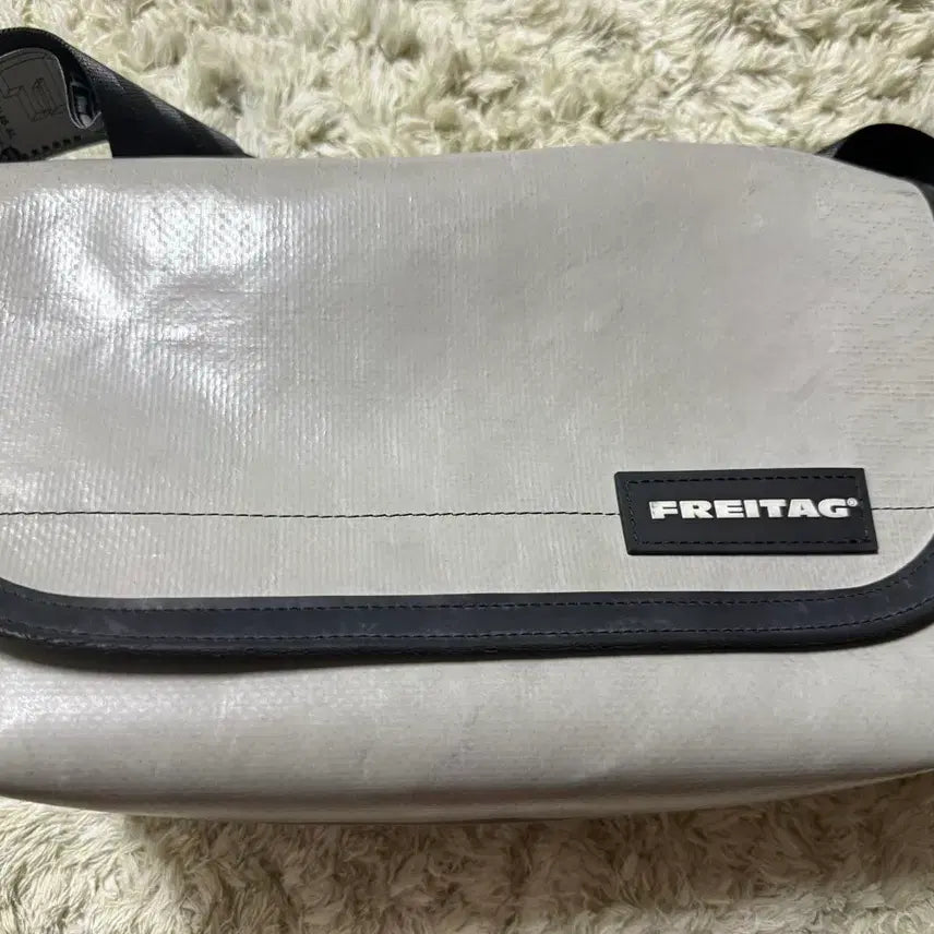 [BUNJANG] Freitag Hawaii Five-O Grey Messenger Bag / 프라이탁 하와이파이브오 그레이