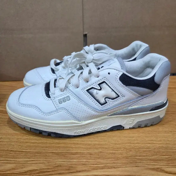 [BUNJANG] New Balance BB550VGB White Grey Black Sneakers 265 (New) / 뉴발란스 BB550VGB 265사이즈 새상품 박스불량