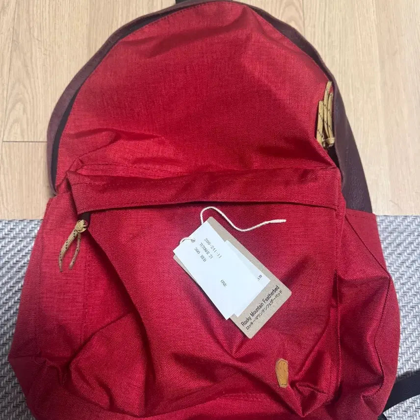 [BUNJANG] Rocky Mountain Featherbed x Three Robbers Collaboration Backpack (Red) / Rmfc tetoner 21 백팩 three robbers 콜라보