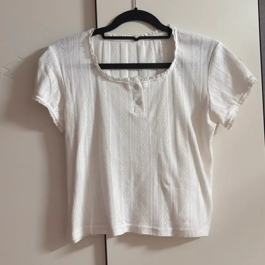 [BUNJANG] Punch Lace Heart Button Short Sleeve Knit / (택포) 펀칭레이스 하트단추 반팔니트