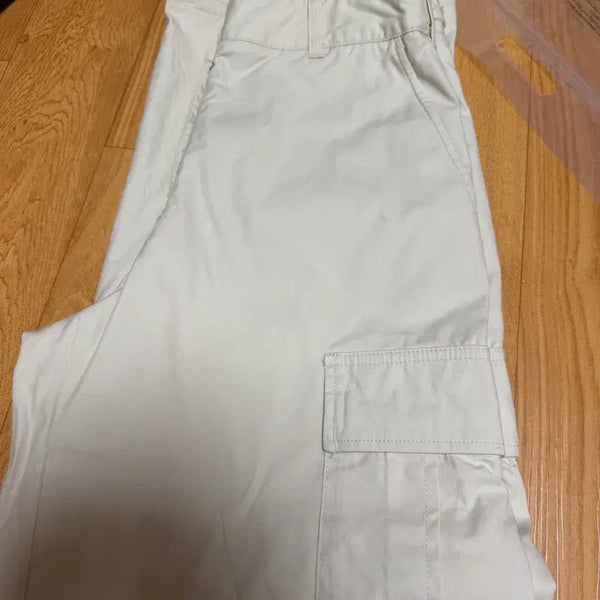 [BUNJANG] Musinsa Standard Women's Wide Cargo Pants Cream / 무신사 스탠다드 우먼 우먼즈 와이드 카고 팬츠 [크림]