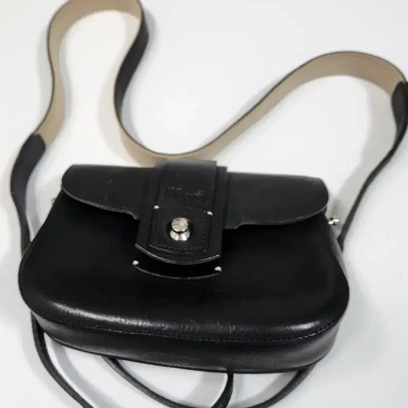 [BUNJANG] ffroi Women's Crossbody Bag Black / [브랜드명 ffroi] 여성 크로스백 블랙