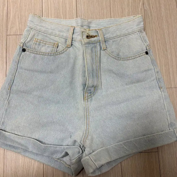 [BUNJANG] Light Wash Denim Shorts Size S / 연청 데님 숏팬츠 S사이즈