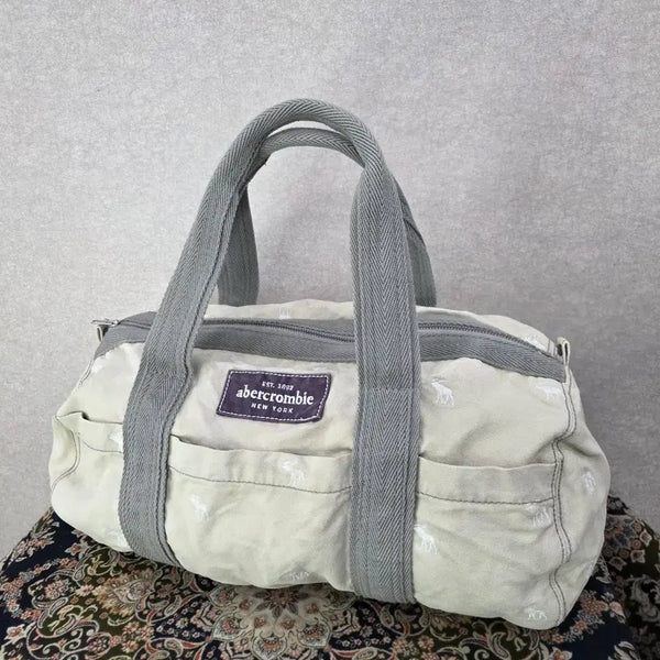 [BUNJANG] Abercrombie Embroidered Logo Duffle Bag / 아베크롬비 로고 자수 더플백 Abercrombie