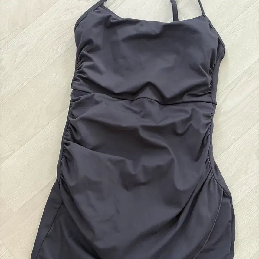 [BUNJANG] Vicky Bender Halter Shirring Skirt Monokini / 비키니밴더 홀터 셔링 스커트 모노키니
