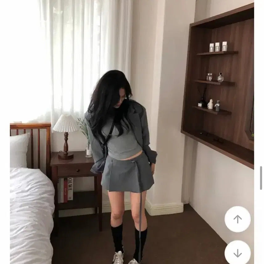 [BUNJANG] Amebly Gray Skirt / 에이블리 베으 회색 스커트 (새상품)