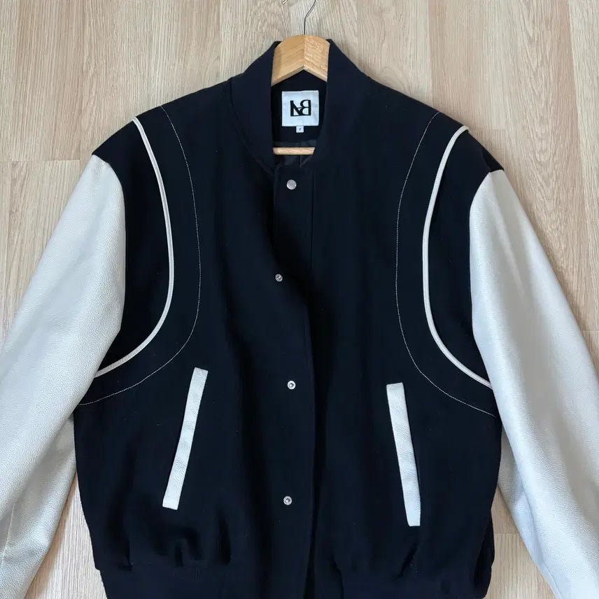 [BUNJANG] Label Archive Black Varsity Jacket / 라벨 아카이브 블랙 바시티 자켓