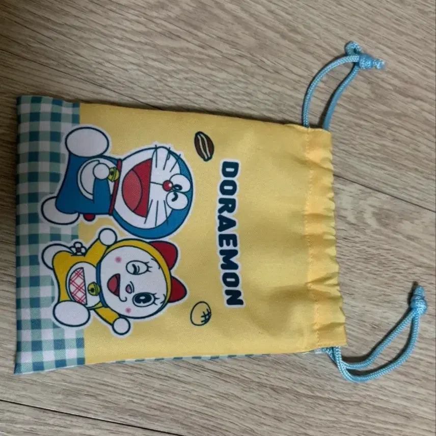 [BUNJANG] Doraemon Drawstring Pouch / 도라에몽 복조리 파우치