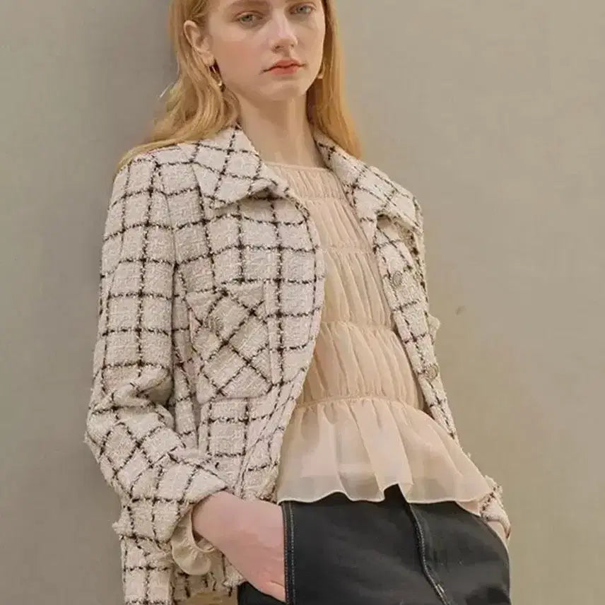[BUNJANG] ON&ON WIDE COLLAR CHECK TWEED JACKET / 온앤온 문정원 와이드 카라 체크 트위드 자켓 하객룩 프린지