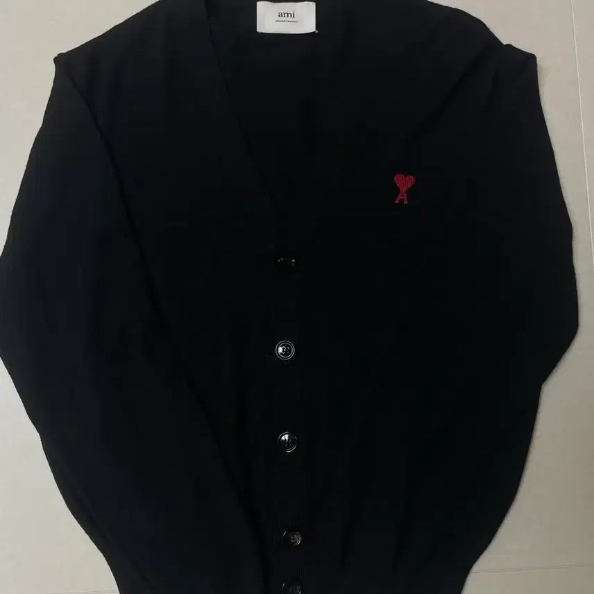 [BUNJANG] AMI Small Heart Logo Cardigan Black / 아미 스몰하트 로고 가디건 블랙(M)